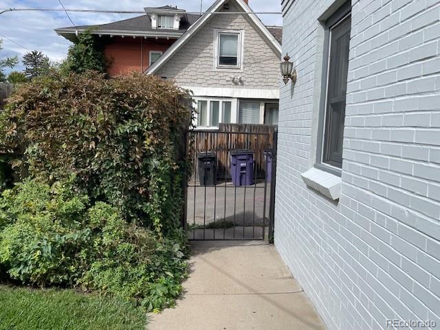 707 N Corona Street