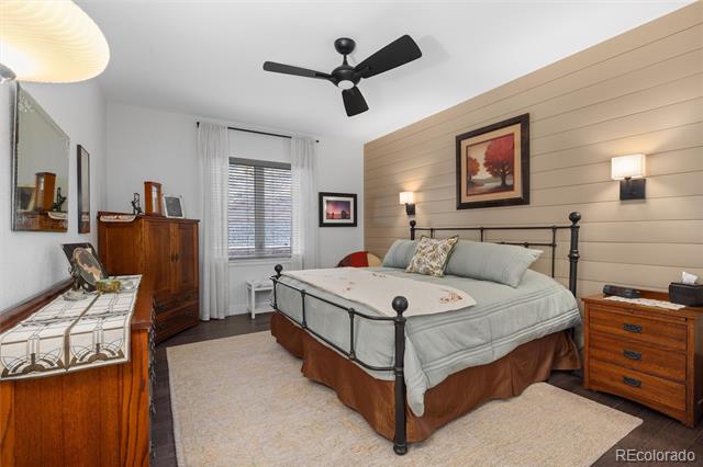 6823 Surrey Trail
