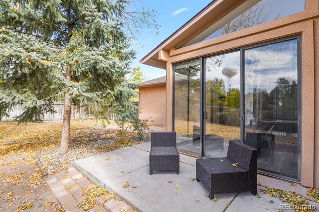 3825 E Cresta Loma Circle