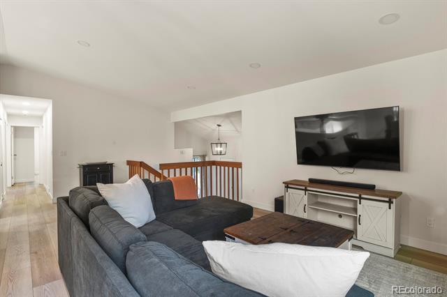 3825 E Cresta Loma Circle