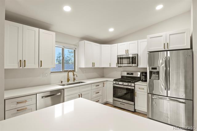 3825 E Cresta Loma Circle