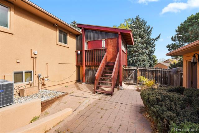 3825 E Cresta Loma Circle