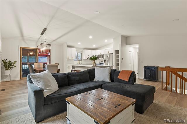 3825 E Cresta Loma Circle