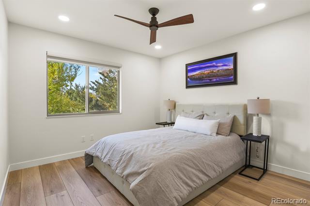 3825 E Cresta Loma Circle