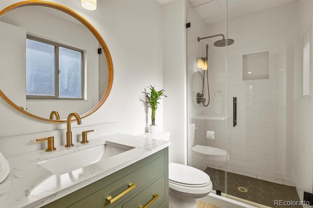 3825 E Cresta Loma Circle
