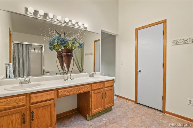 10548 Hobbit Lane