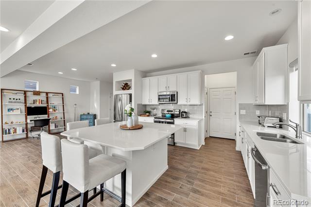 19122 E 55th Place