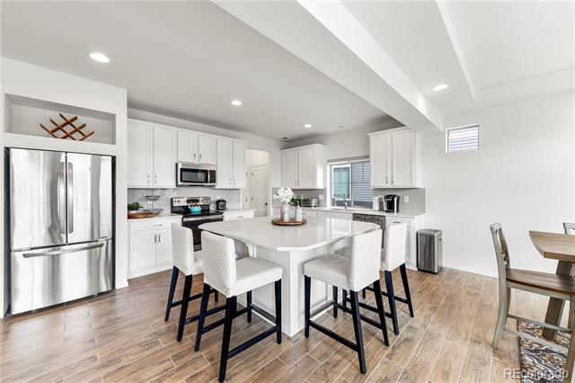 19122 E 55th Place
