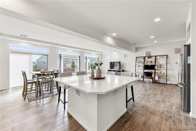 19122 E 55th Place