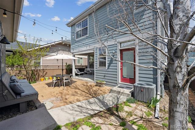 2225 Tamarac Street