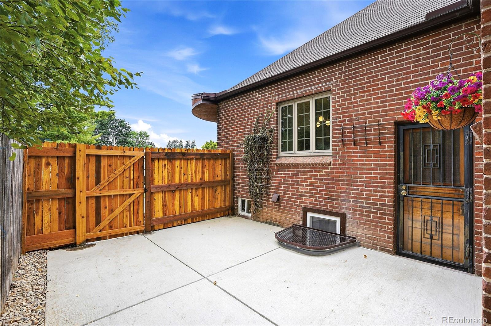 1534 Fairfax Street
