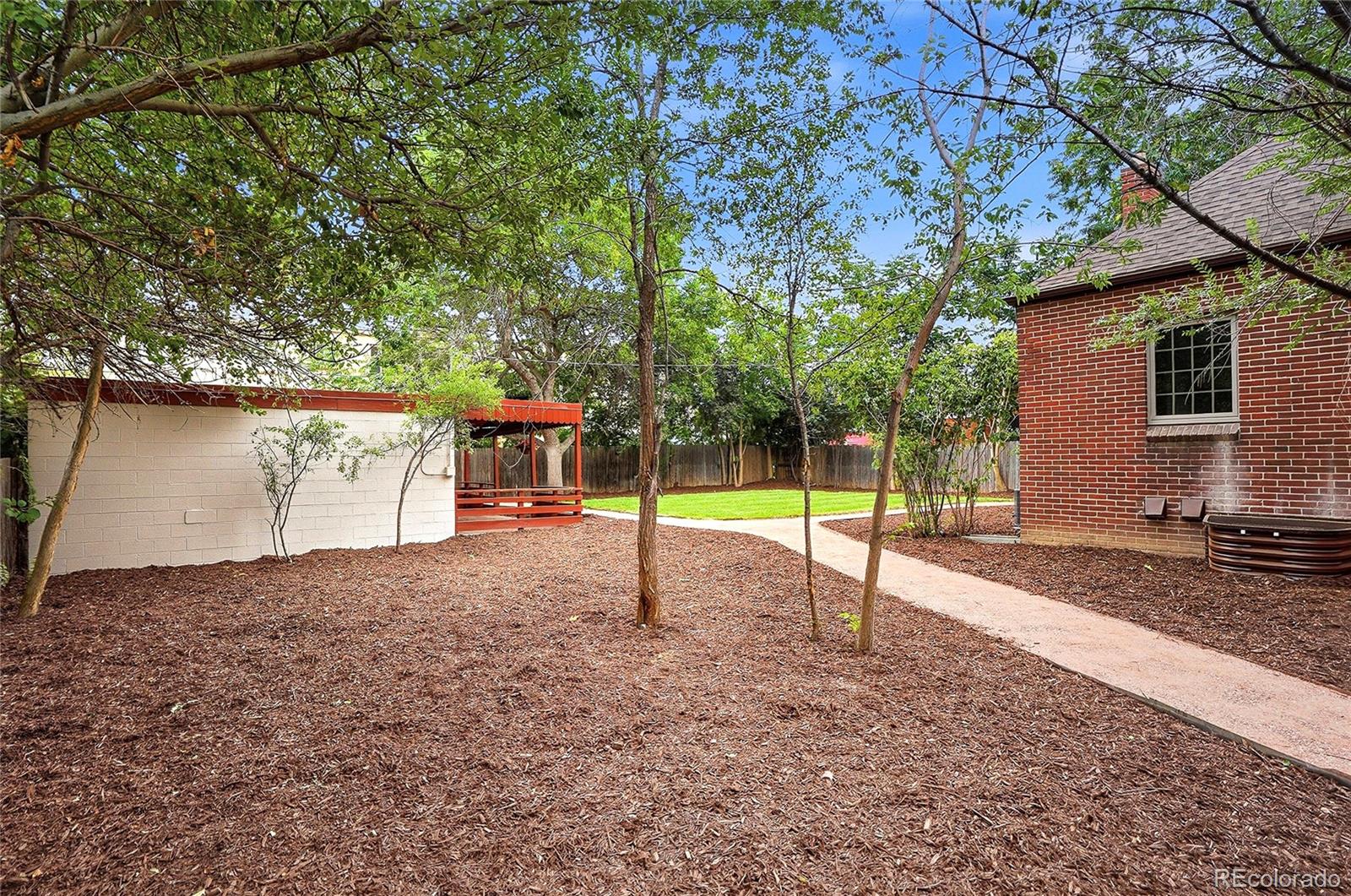 1534 Fairfax Street