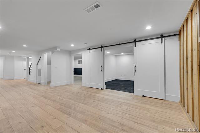 3821 S Magnolia Way