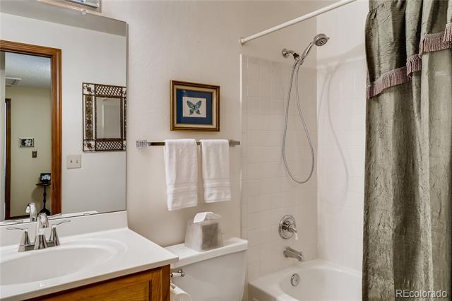 5631 S Lansing Court