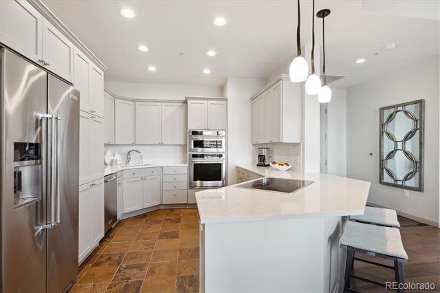 8100 E Union Avenue Unit: 2006