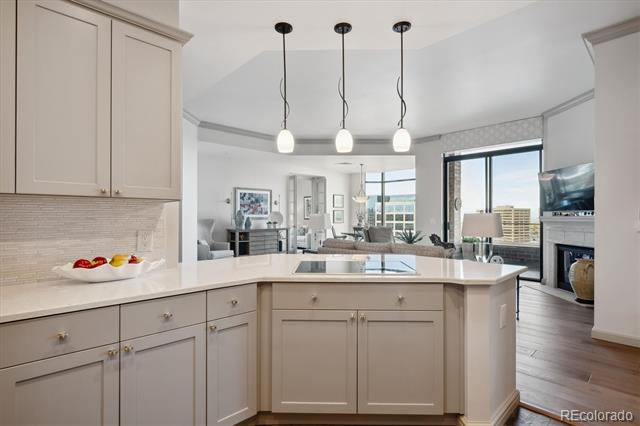 8100 E Union Avenue Unit: 2006