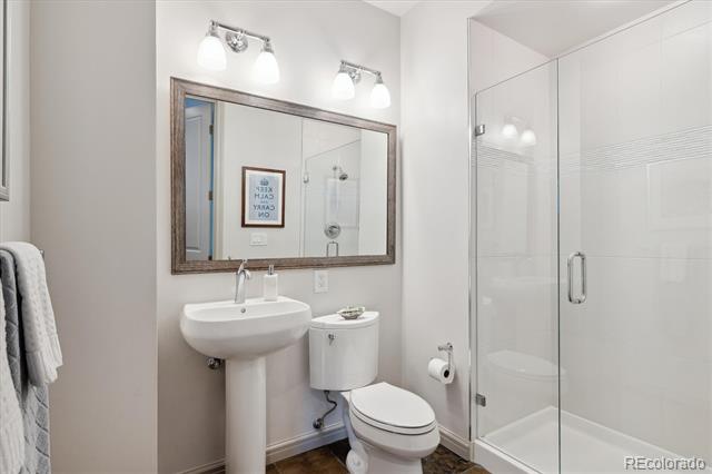 8100 E Union Avenue Unit: 2006
