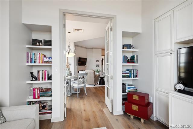 8100 E Union Avenue Unit: 2006