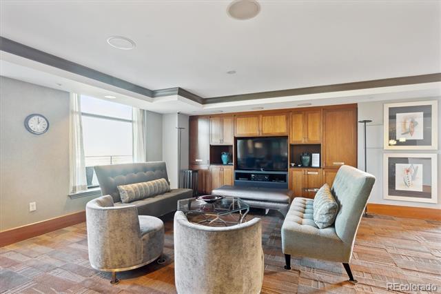 8100 E Union Avenue Unit: 2006