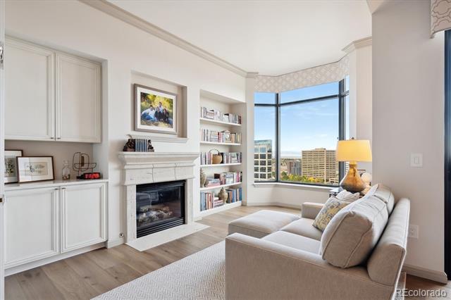 8100 E Union Avenue Unit: 2006