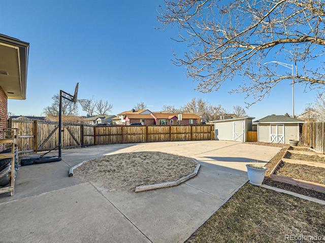 438 N 11th Avenue
