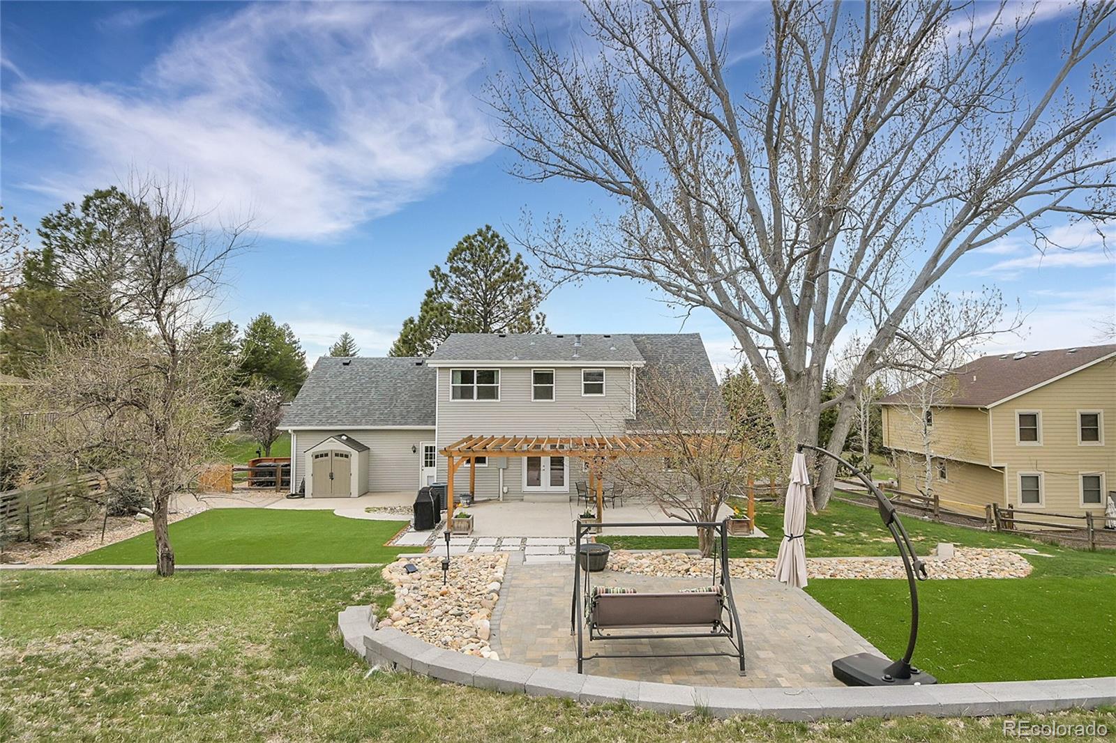 6885 Hillside Way