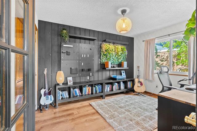 7888 S Magnolia Way