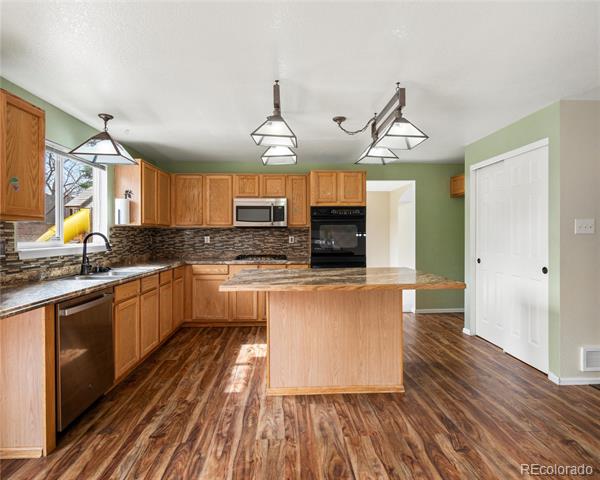 11254 Oakland Drive