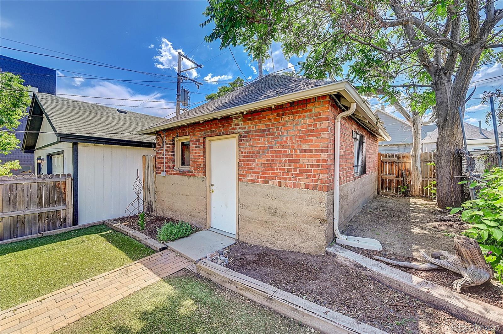 3737 Jason Street