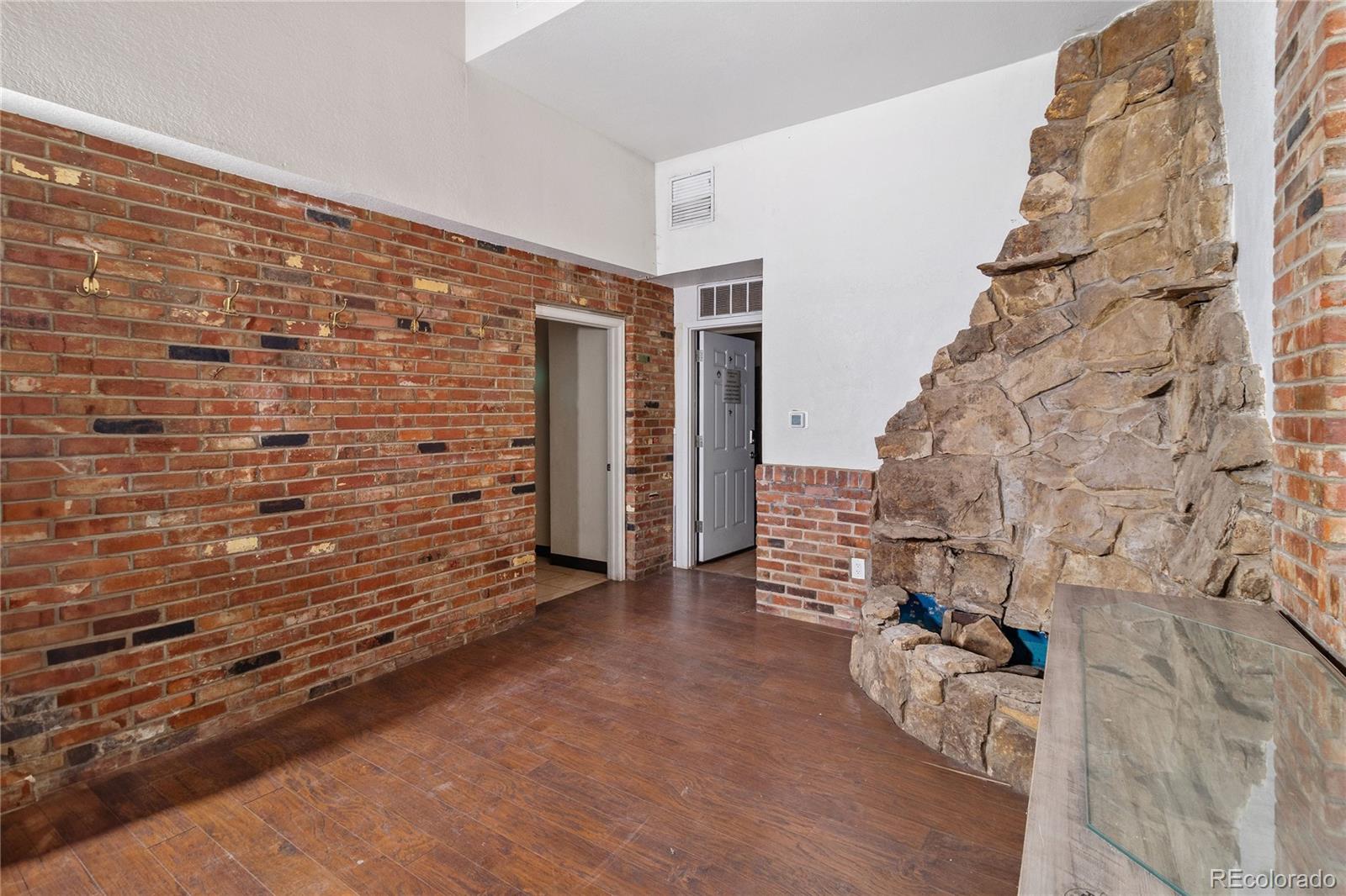 466 W Main Street