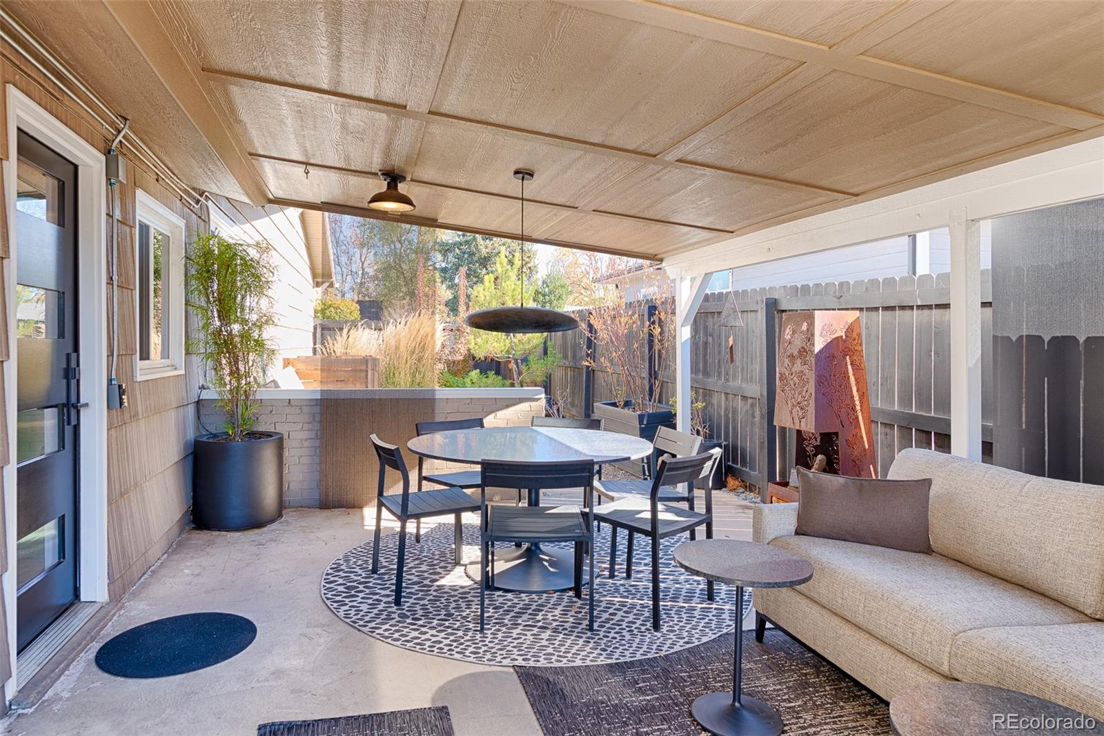 4401 S Delaware Street