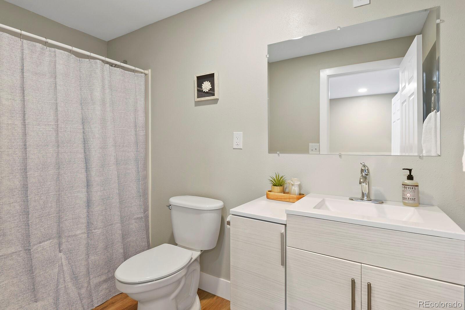 6427 Grandview Avenue Unit: A & B