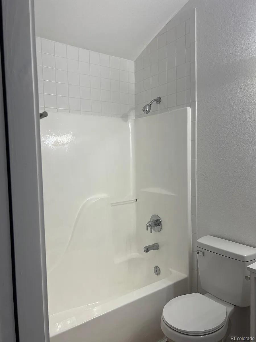 6427 Grandview Avenue Unit: A & B