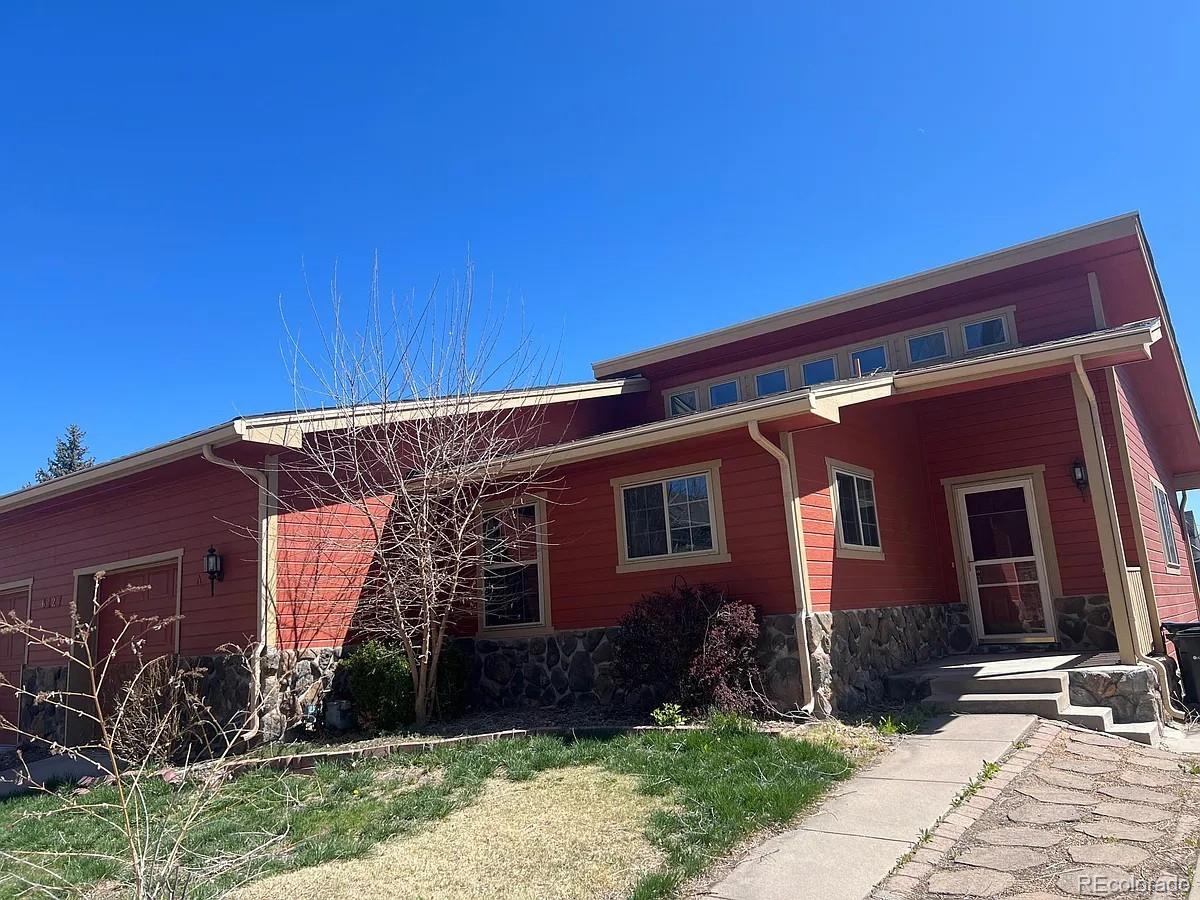 6427 Grandview Avenue Unit: A & B