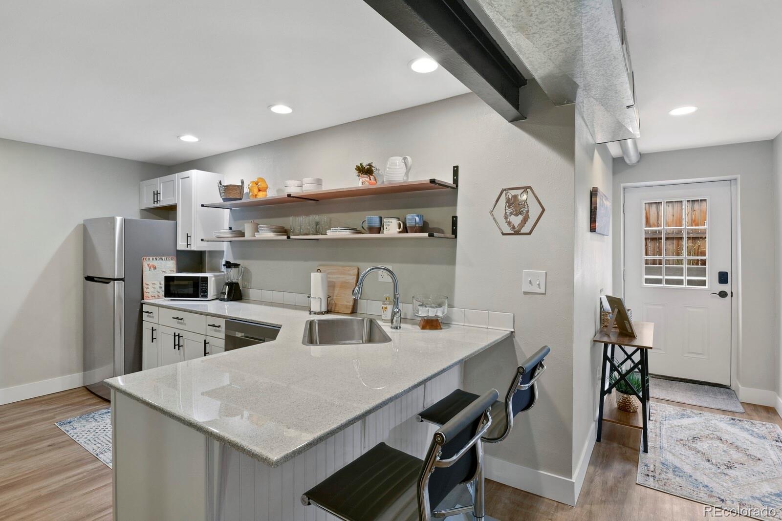 6427 Grandview Avenue Unit: A & B