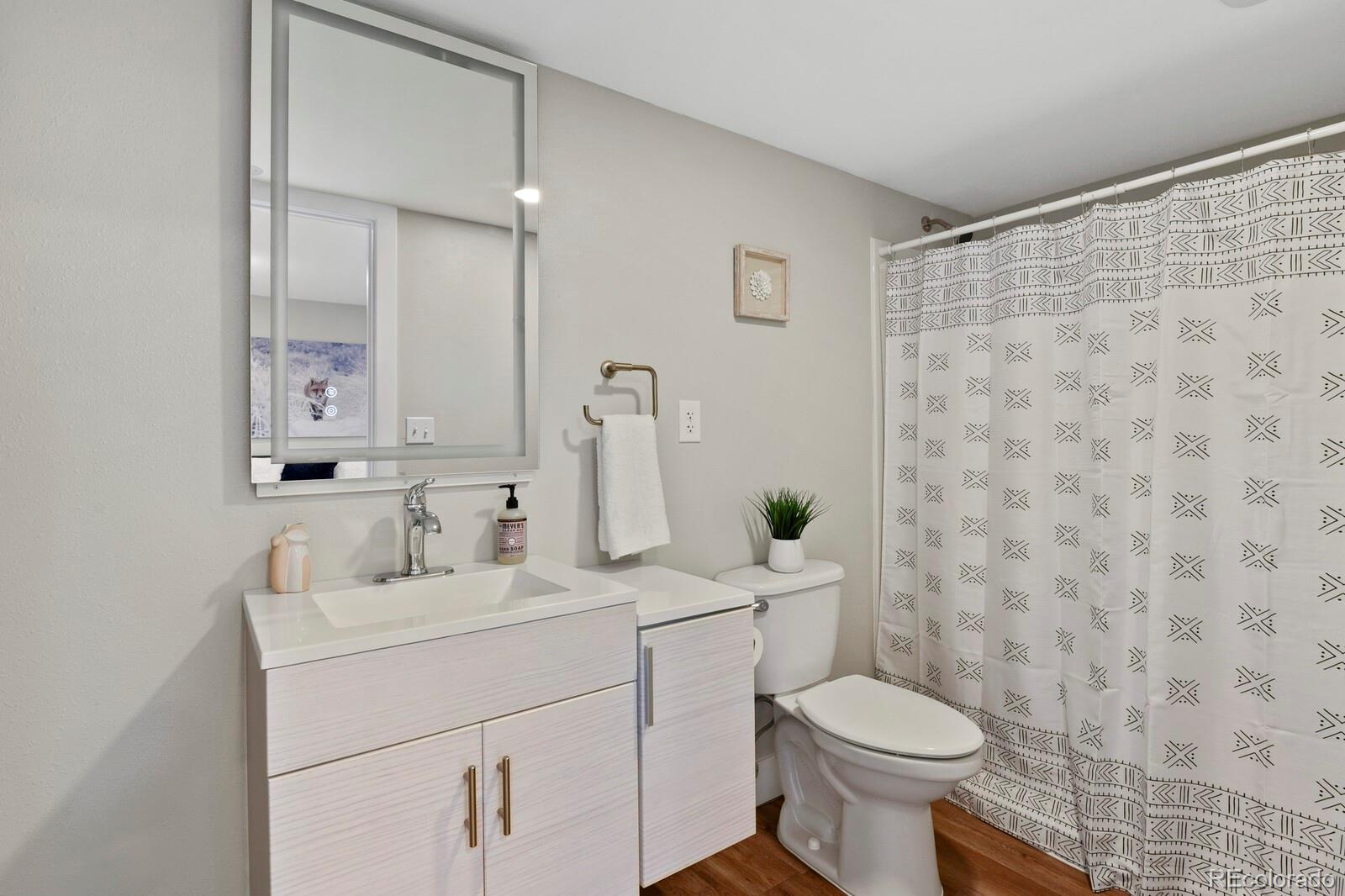 6427 Grandview Avenue Unit: A & B