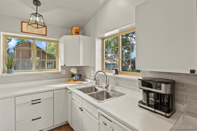 6427 Grandview Avenue Unit: A & B