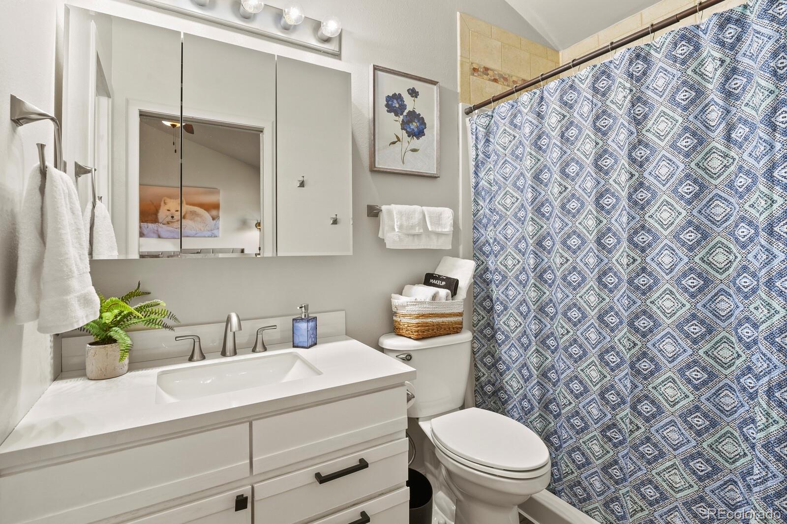 6427 Grandview Avenue Unit: A & B