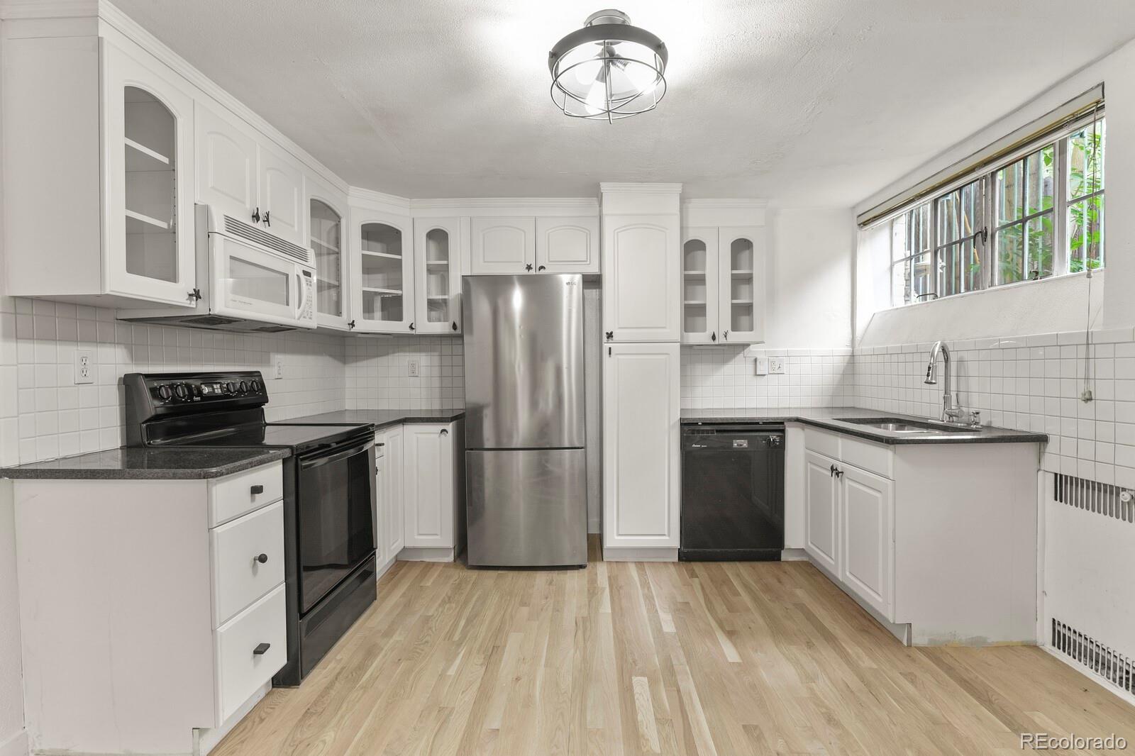 485 S Logan Street Unit: 11