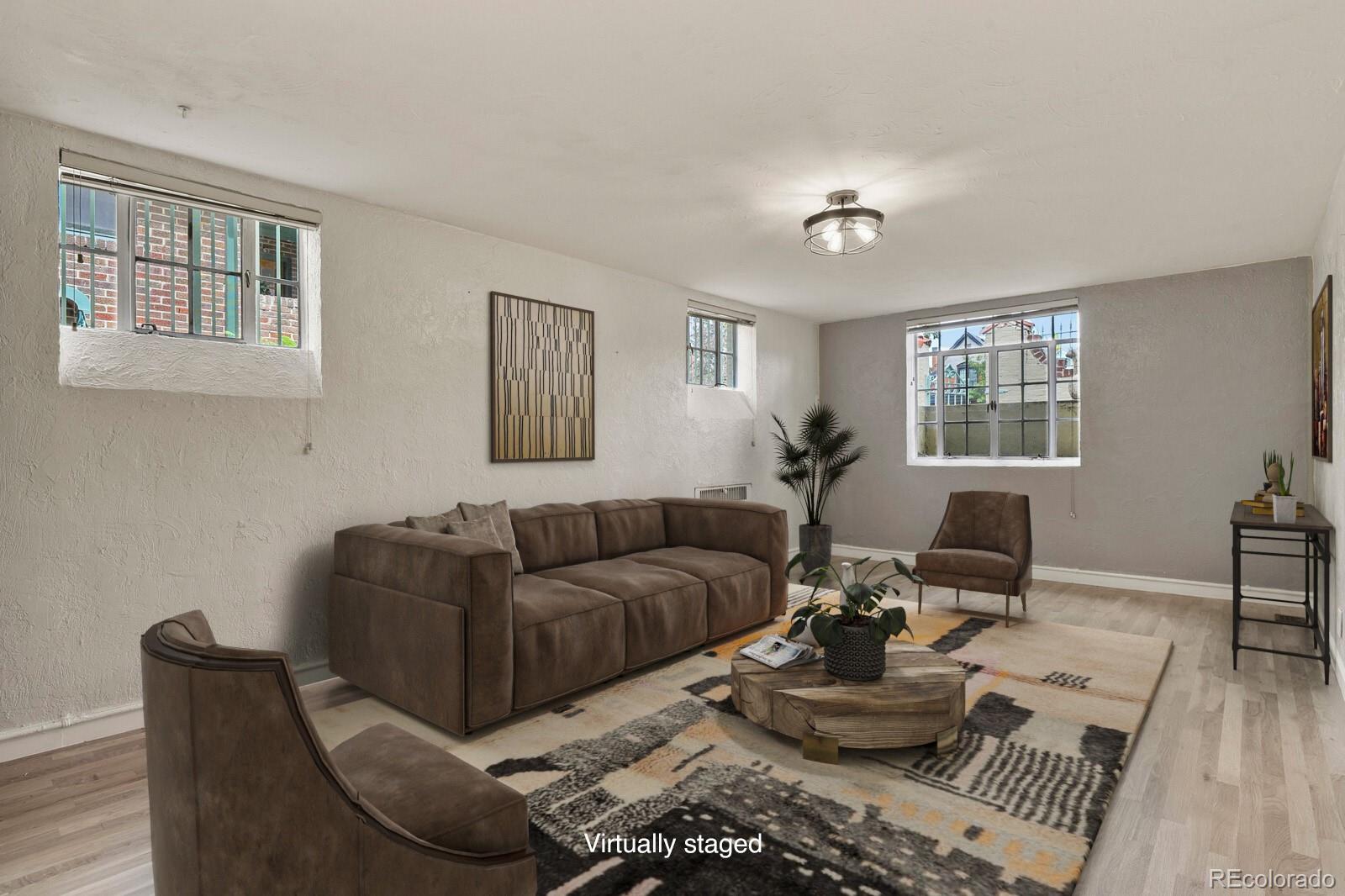 485 S Logan Street Unit: 11