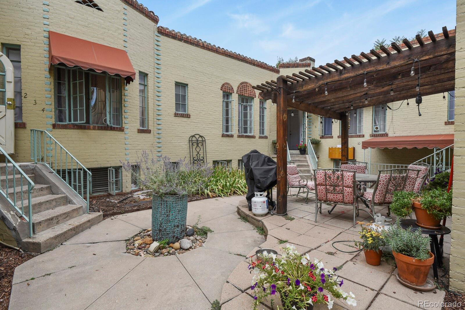 485 S Logan Street Unit: 11