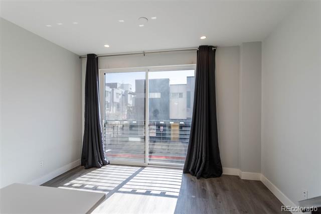 2350 Tremont Place Unit: 19