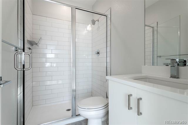 2350 Tremont Place Unit: 19