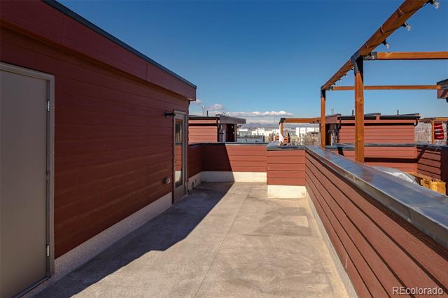 2350 Tremont Place Unit: 19