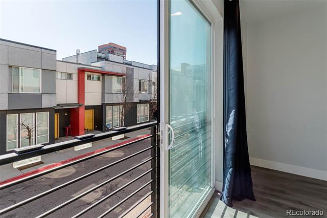 2350 Tremont Place Unit: 19