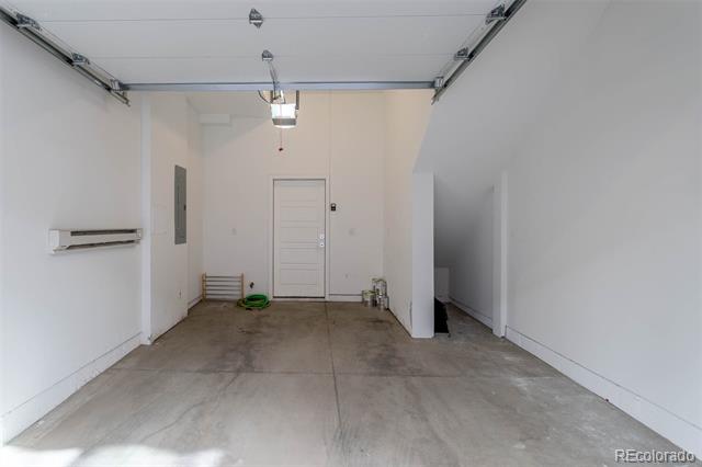 2350 Tremont Place Unit: 19