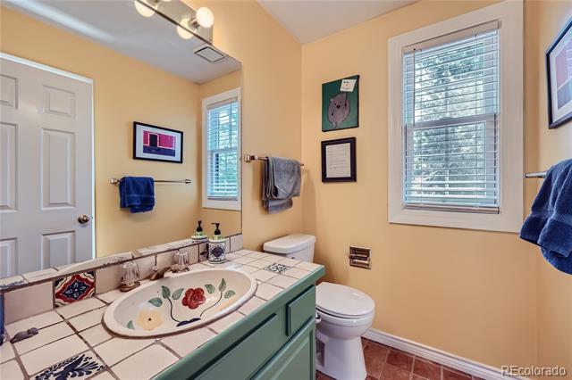 1600 S Quebec Way Unit: 8