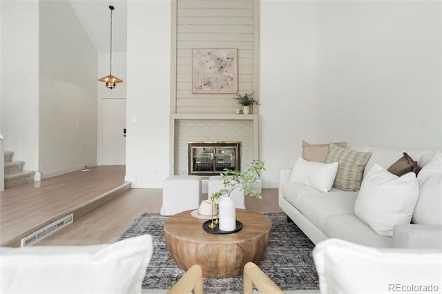 1011 Pierce Street Unit: 5