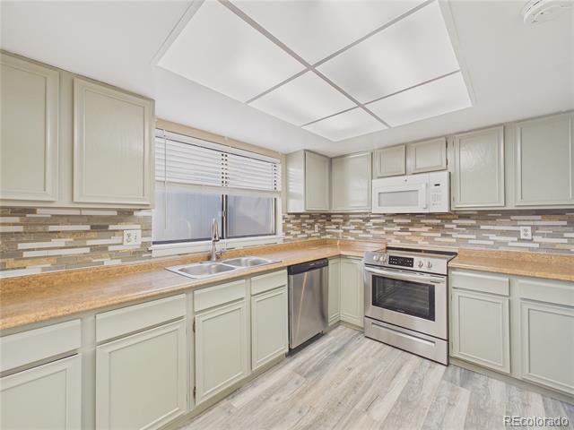 2490 S Worchester Court Unit: B