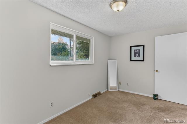 4964 W 61st Drive